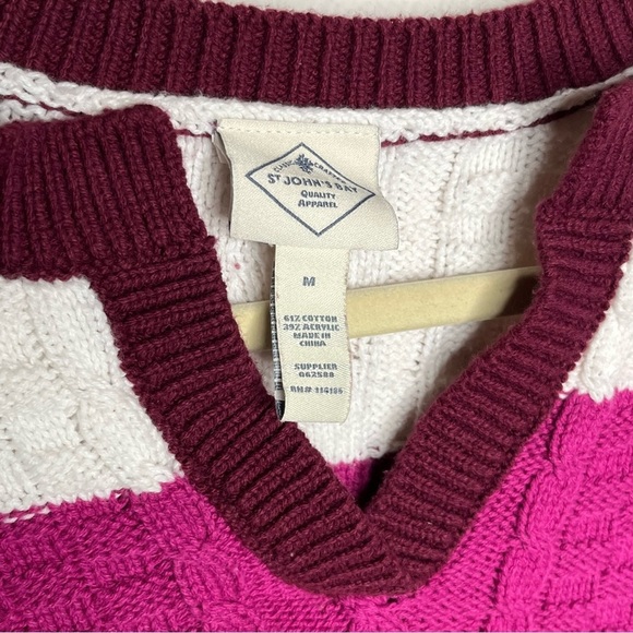 St. John’s Bay preppy, cable, and pattern knit color block sweater. Size Med - Picture 4 of 4